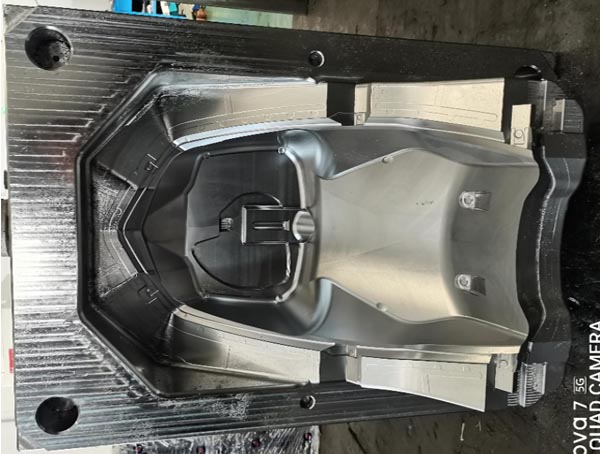 機(jī)車模具